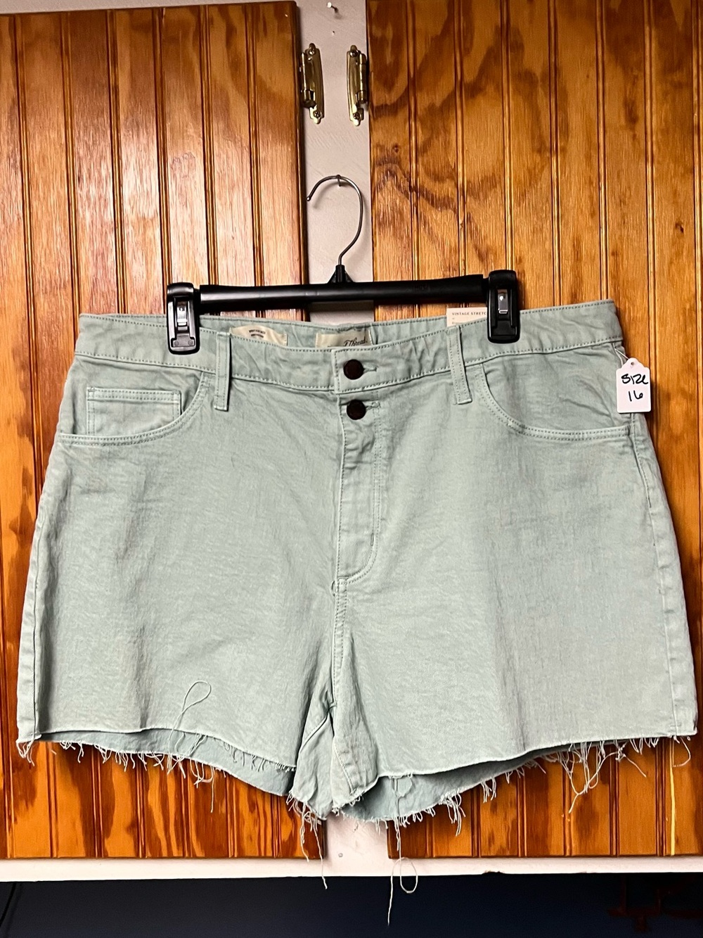 NWT Universal Thread Mint Green Denim Shorts with Frayed Hem size 16